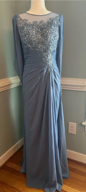 Elegant Blue Lace Appliqué Evening Dress size 2 thumbnail 1