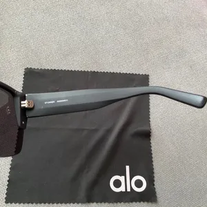 Alo Yoga Stunner Sunglasses Black thumbnail 7