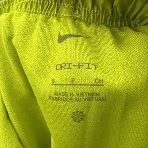 NWT Nike Tempo Shorts 3"‎ Lined Running Athletic Athleisure Women's Small thumbnail 4