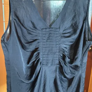 Simply Vera Vera Wang Black Sleeveless Tulip Bottom Blouse Size Large thumbnail 2