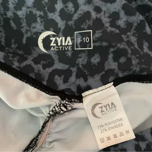Zyia Active Stone Leopard Scrunchy Light n Luxe Leggings Size 8-10 Workout thumbnail 7