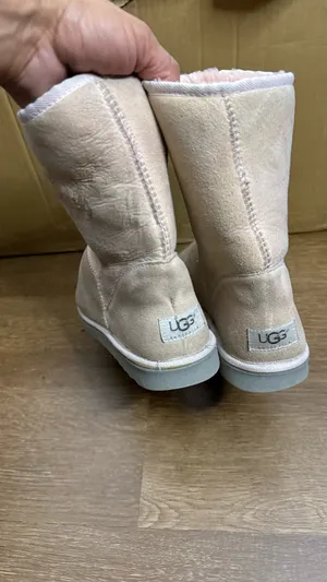 UGG Classic Short II Birchwood Water-resistant Suede Women Boots Size Size 8 thumbnail 4