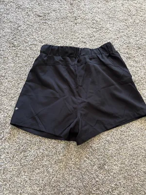 Halara HR Pleated Yoga Shorts 3" size small NWT thumbnail 4