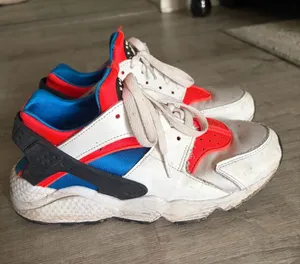 Nike Huaraches thumbnail 1