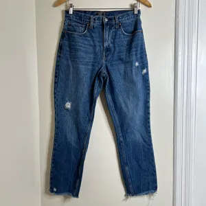 Abercrombie & Fitch Mom Jean 26/2R Frayed Raw Hem Distressed thumbnail 3