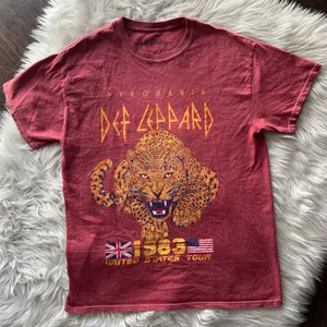 Def Leppard Pyromania 1983 Tour Graphic T-shirt thumbnail 1