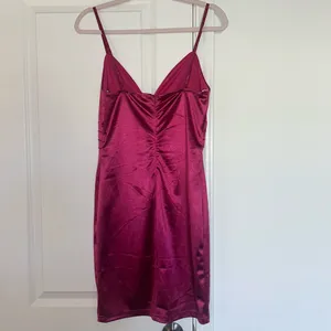 NEW Lulus Alluring Energy Medium Hot Pink Satin Bodycon Party Club Mini Dress thumbnail 4