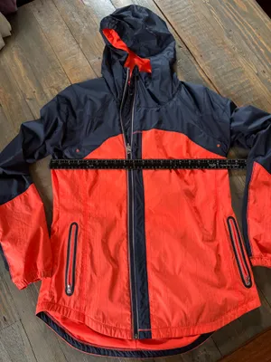Lululemon Run: Get Up and Glow Reflective Jacket thumbnail 1