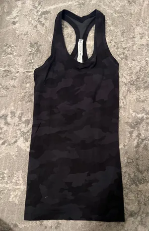 Lululemon Tank thumbnail 1
