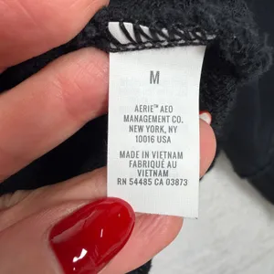 Aerie M Oh Snap Weekend Henley Mockneck Sweatshirt Oversized Relaxed Fit Black thumbnail 7