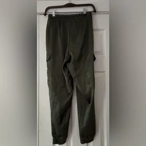 Zara Khaki Satin Utility Trousers Size Small Like New‎ thumbnail 2