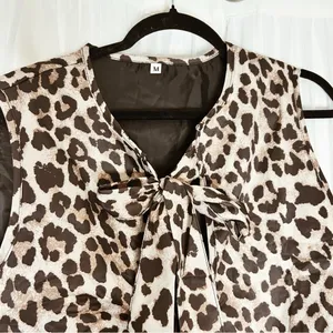 Source Unknown Brown and Tan Tie Front Sleeveless Blouse thumbnail 3