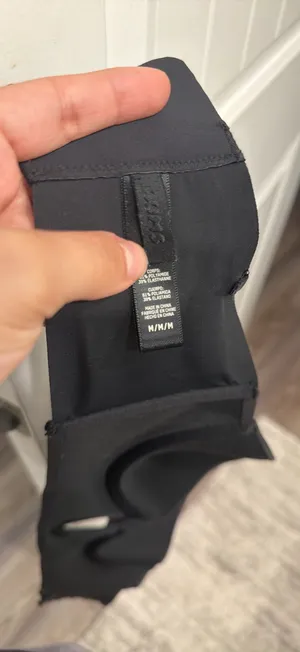 SKIMS Plunge Bra thumbnail 2