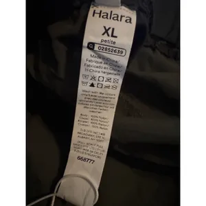 New Halara Women's XL Mid Rise Button Zipper Side Pocket Wide Leg Cargo Pants thumbnail 10