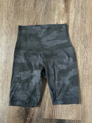 Lululemon Camo Align Biker Shorts thumbnail 2