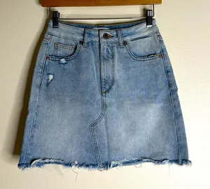 DL1961 Georgia light wash denim mini skirt size small‎ Y2K cute preppy retro thumbnail 1