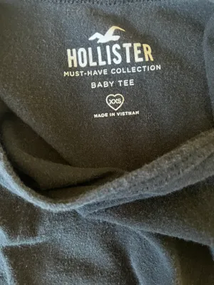 Hollister Baby Tee thumbnail 2