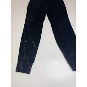 Lululemon Pants Womens 6 Black Velvet Joggers Elastic Waist Pockets Lounge thumbnail 15