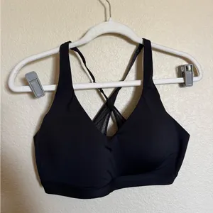 lululemon Up For It Bra‎ Sz 36C in Black thumbnail 3
