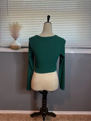 Bar III Forest Green Ribbed Long-Sleeve Scoop Crop Top thumbnail 4