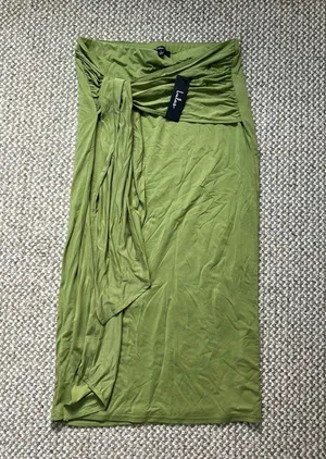 Lulus Skirt thumbnail 1