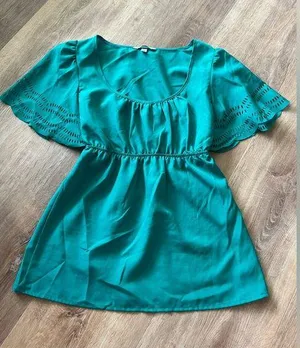 Speechless Teal Top. Size small. thumbnail 1