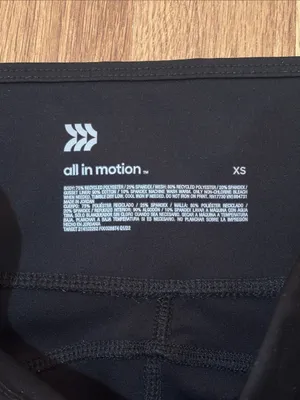 All in Motion High-Waist Black Women's Bike Shorts with Pockets thumbnail 2