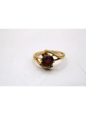 Amethyst Gemstone and Clear Rhinestones Ring Gold Tone Size 7.5 Elegant Dainty thumbnail 6