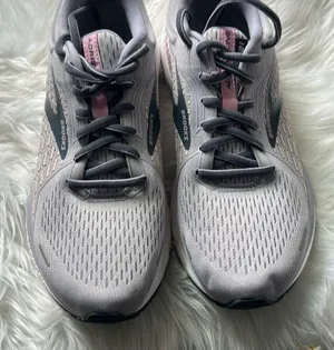 Brooks Adrenaline 21 Women's Size 9.5 B (Medium) Running Shoes purple thumbnail 1