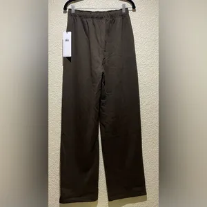 Alo Yoga NWT Accolade Straight Leg Sweatpants in Expresso Color Size S thumbnail 7