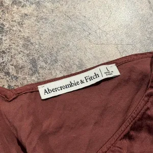 Abercrombie & Fitch Womens Tank Top Satiny V Neck Y2K 90s Brown Size Large GI thumbnail 2