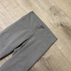 •FABLETICS• GREY LEGGINGS thumbnail 6