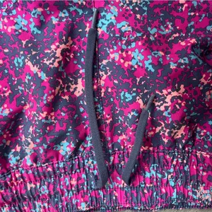 Columbia Women's Colorful Running Outdoors Shorts with mesh pockets XL thumbnail 2