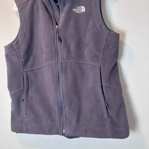 The North Face Size M‎ Womens Fleece Full Zip Front Vest Hiking Outdoors Purple thumbnail 4
