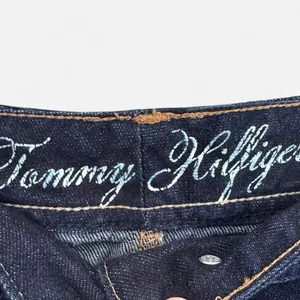 🧷 Vintage Tommy Hilfiger Indigo Denim Mini Skirt 🧷 thumbnail 3