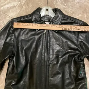 Liz Claiborne Leather Jacket. BNWOT. Mint! Sz P. thumbnail 8