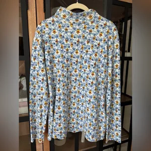 Vintage 90s Winnie The Pooh mockneck sweater long sleeve tee floral print disney thumbnail 4