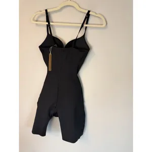SKIMS Ultimate Mid Thigh Bodysuit Onyx Black Butt Enhancing XS Shapewear NWT thumbnail 2
