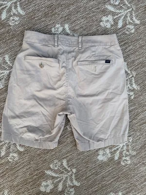 Abercrombie & Fitch Light Beige Flat-Front women Shorts thumbnail 3