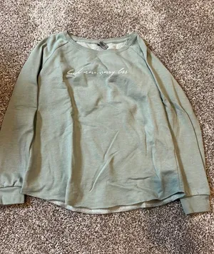 Women’s Sweater Green thumbnail 1