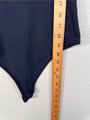 Aritzia Contour Black Square Neck Bodysuit Womens S Minimalist Classic Tank thumbnail 3
