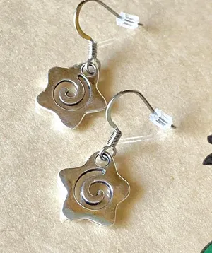 Handmade funky grunge y2k swirl star earrings 🌙 thumbnail 5
