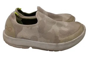 OOFOS OOmg eeZee Low Shoe Womens 8 Tan Camo Slip On Recovery Sneaker OMG11152021 thumbnail 1