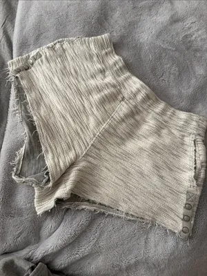 EUC FP Movement Cream Textured Knit Women’s Shorts with Snap Detail Size L thumbnail 1