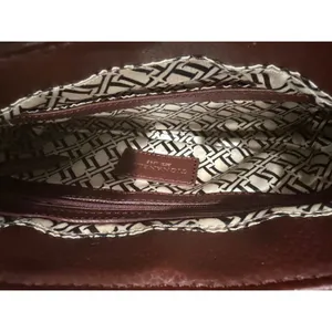Tignanello Burgundy Pebbled Leather Crossbody Bag Gold Hardware Adjustable Strap thumbnail 4