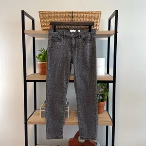 Miss Me Mid-Rise Ankle Skinny Gray Leopard Print Jeans, 28 thumbnail 2
