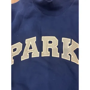 Parke Varsity Blue Turtleneck Sweatshirt In Winter Berry S/M NWOT Fleece thumbnail 4