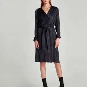 Zara NWT black v neck split hem tie belt long sleeve midi dress thumbnail 8