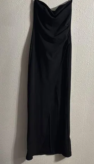 Windsor Black Strapless Gown thumbnail 1