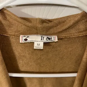 It Gal Tan Stretchy Fringe Lightweight Vest(Size Medium) Tan thumbnail 4